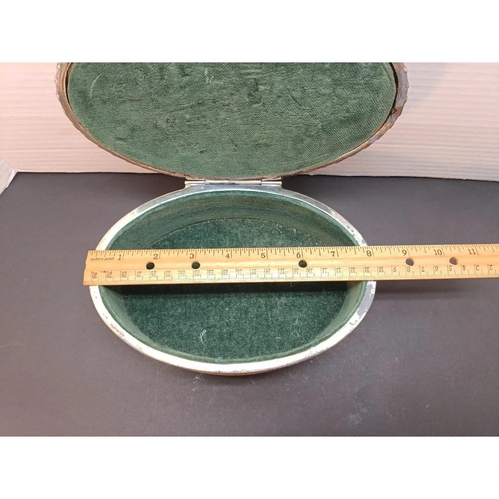Vintage JENNINGS BROTHERS COURTING COUPLE HIGH RELIEF SILVERPLATE JEWELRY BOX